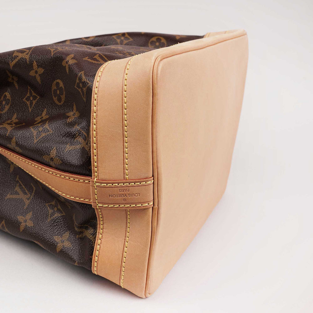 Large Noé Bucket Bag image