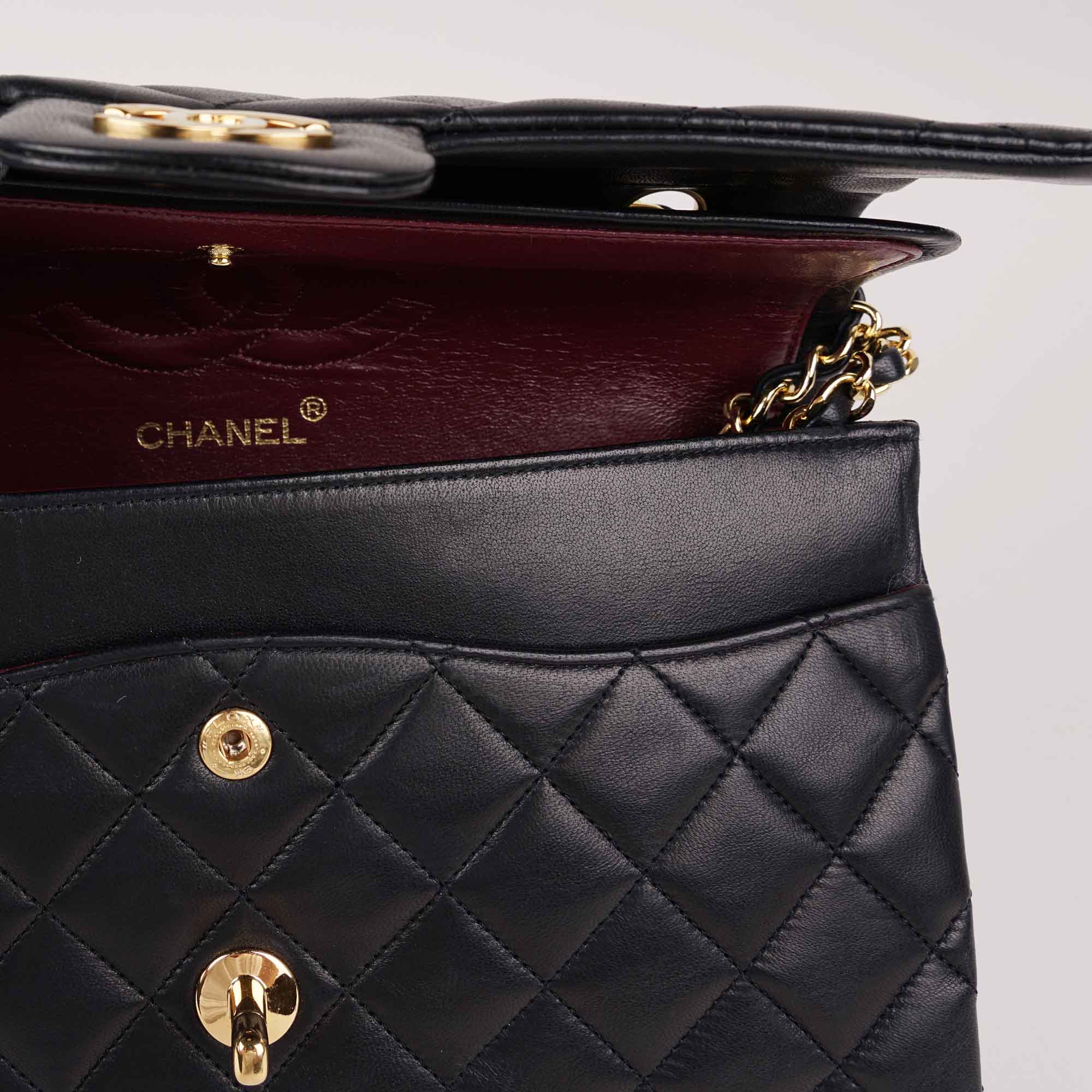 Classic Medium Double Flap Bag image