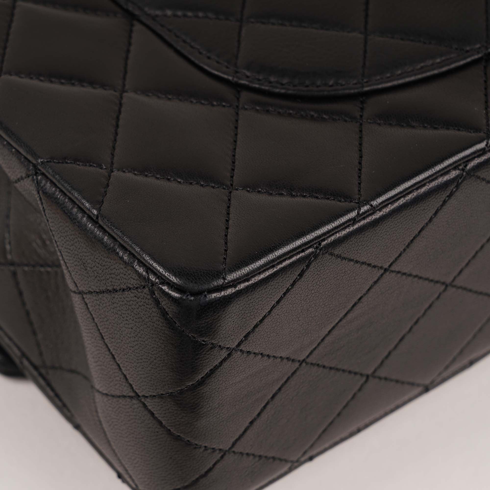 Classic Medium Double Flap Bag image