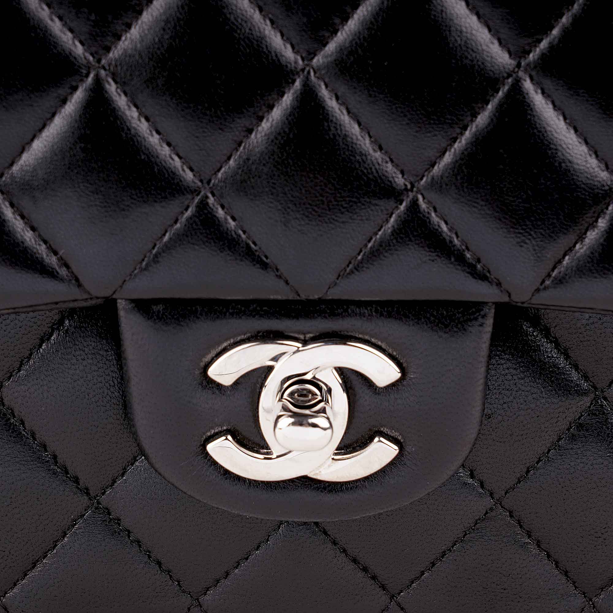 Classic Medium Double Flap Bag image