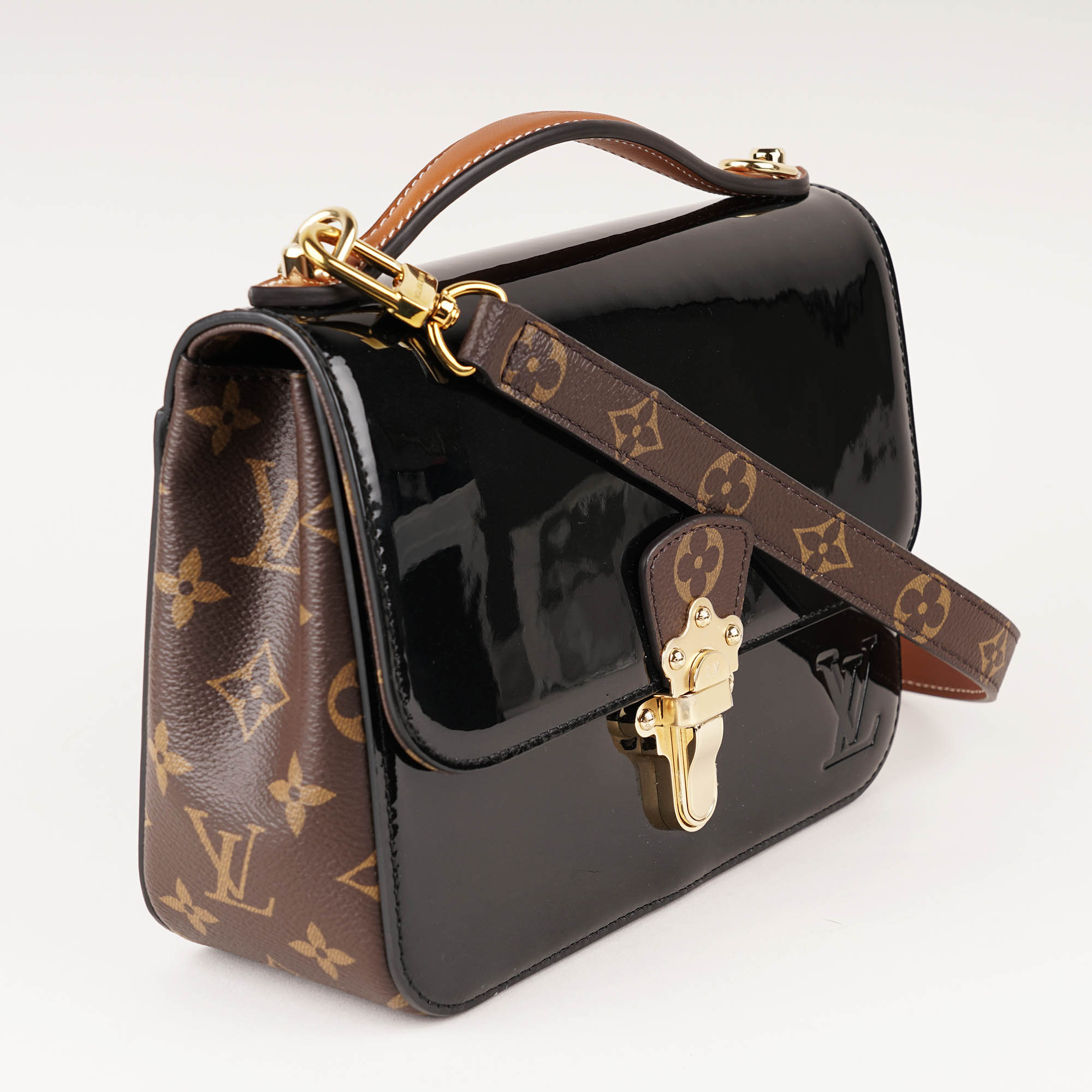 Cherrywood BB Handbag image