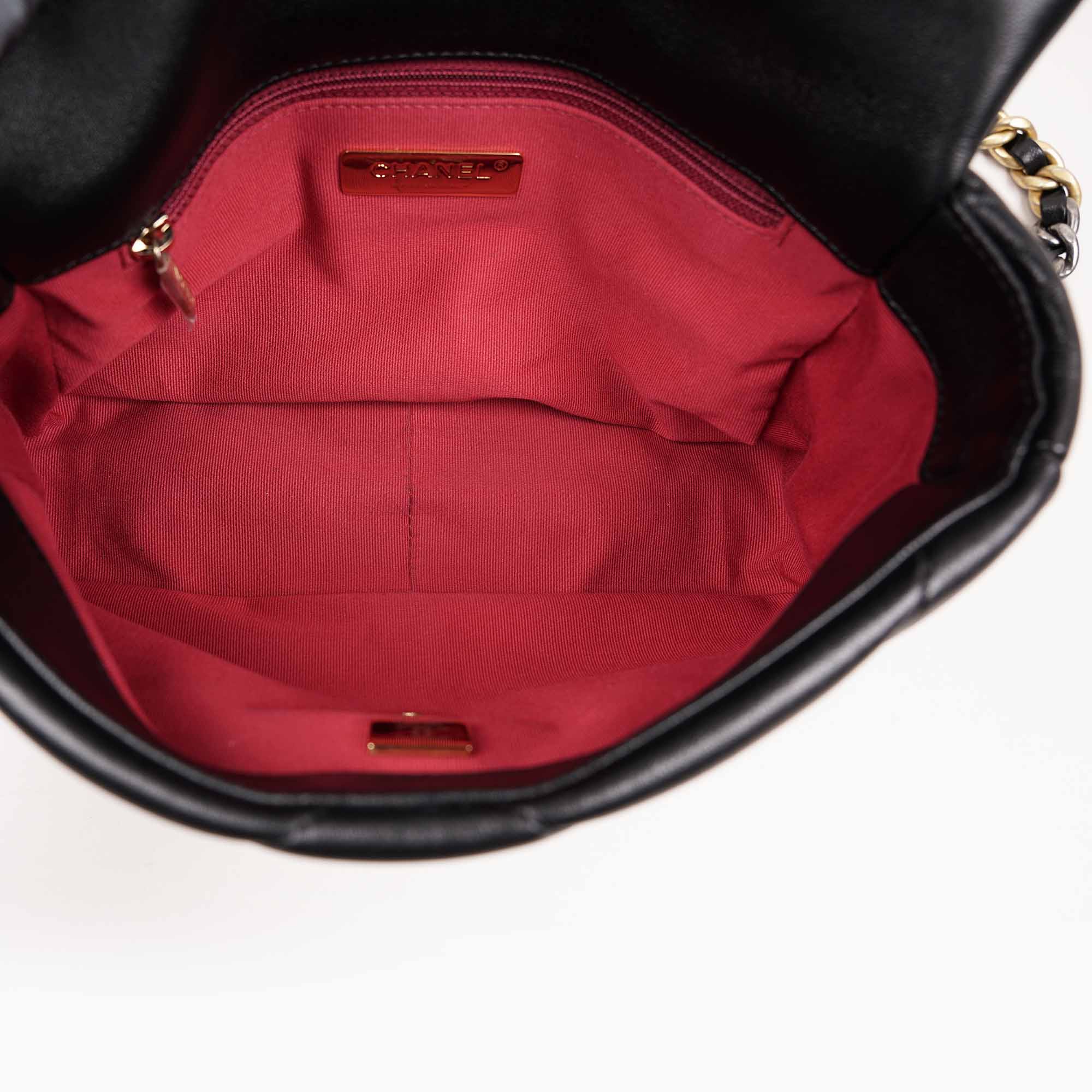 19 Small Flap Bag image