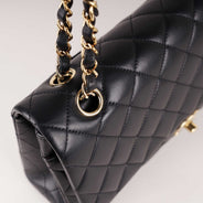 Classic Medium Double Flap Bag thumbnail image