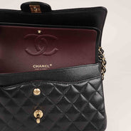 Classic Medium Double Flap Bag thumbnail image