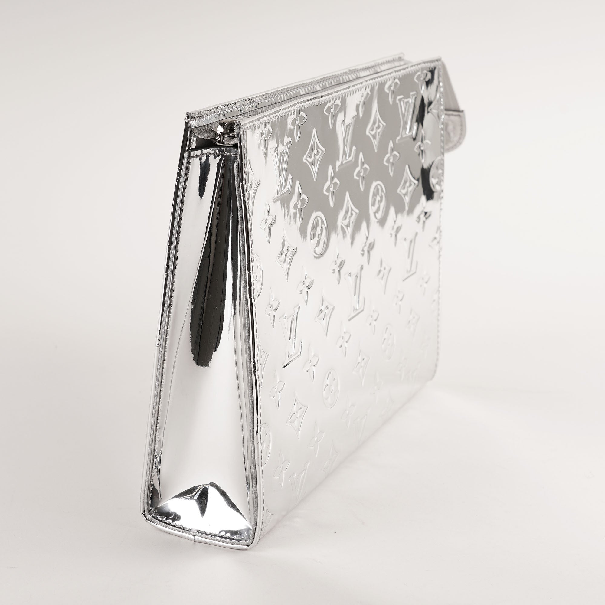 Toiletry Pouch Silver Monogram Miroir image