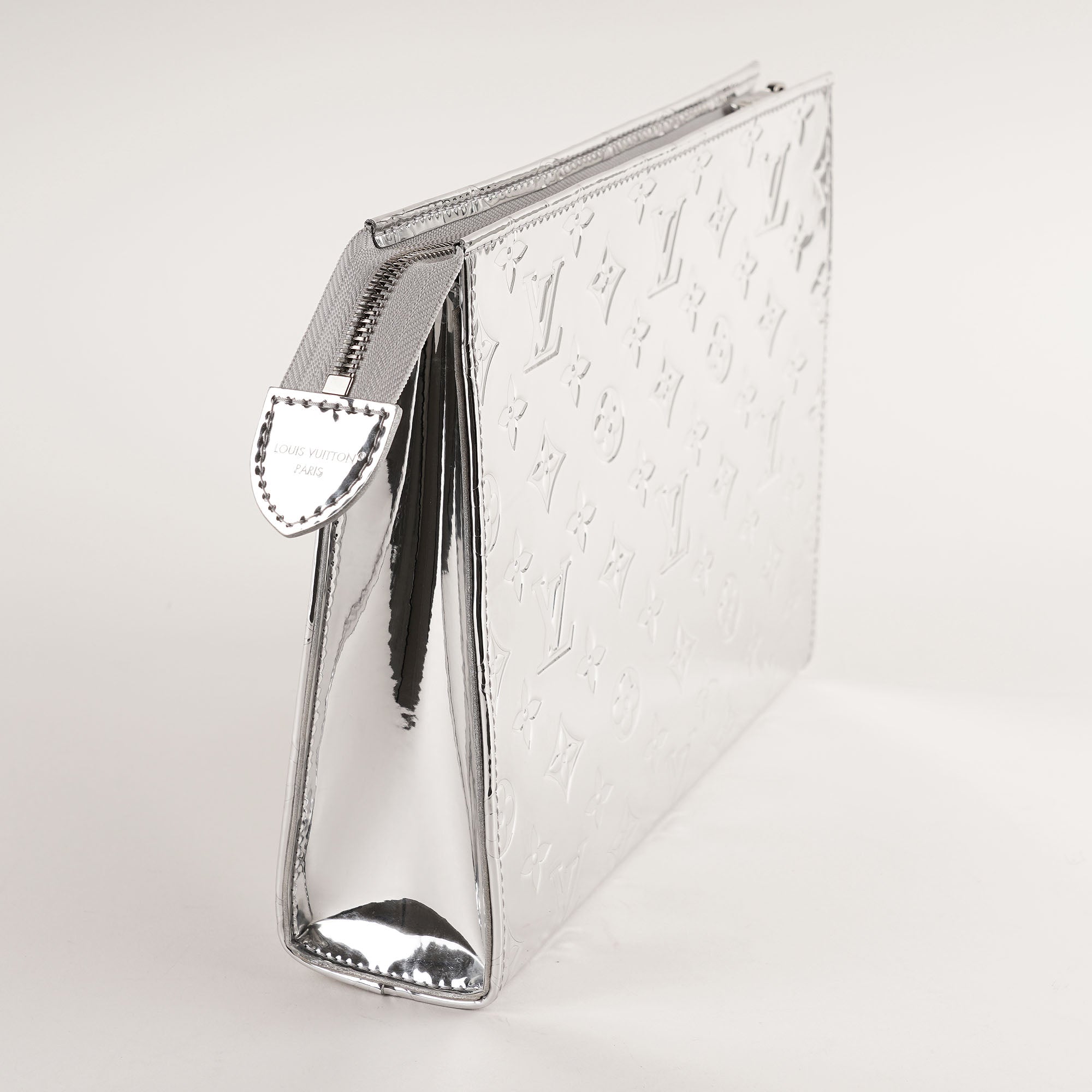 Toiletry Pouch Silver Monogram Miroir image