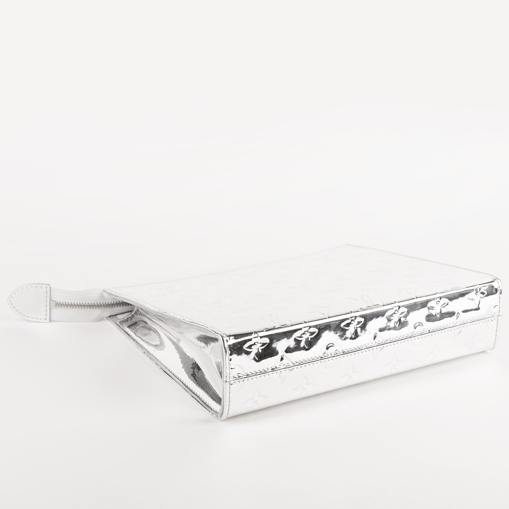 Toiletry Pouch Silver Monogram Miroir image