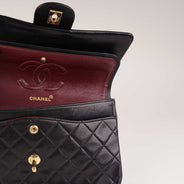 Classic Medium Double Flap Bag thumbnail image