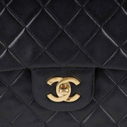 Classic Medium Double Flap Bag thumbnail image