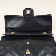 Classic Medium Double Flap Bag thumbnail image