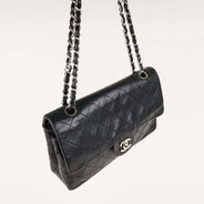 Classic Medium Double Flap Bag thumbnail image