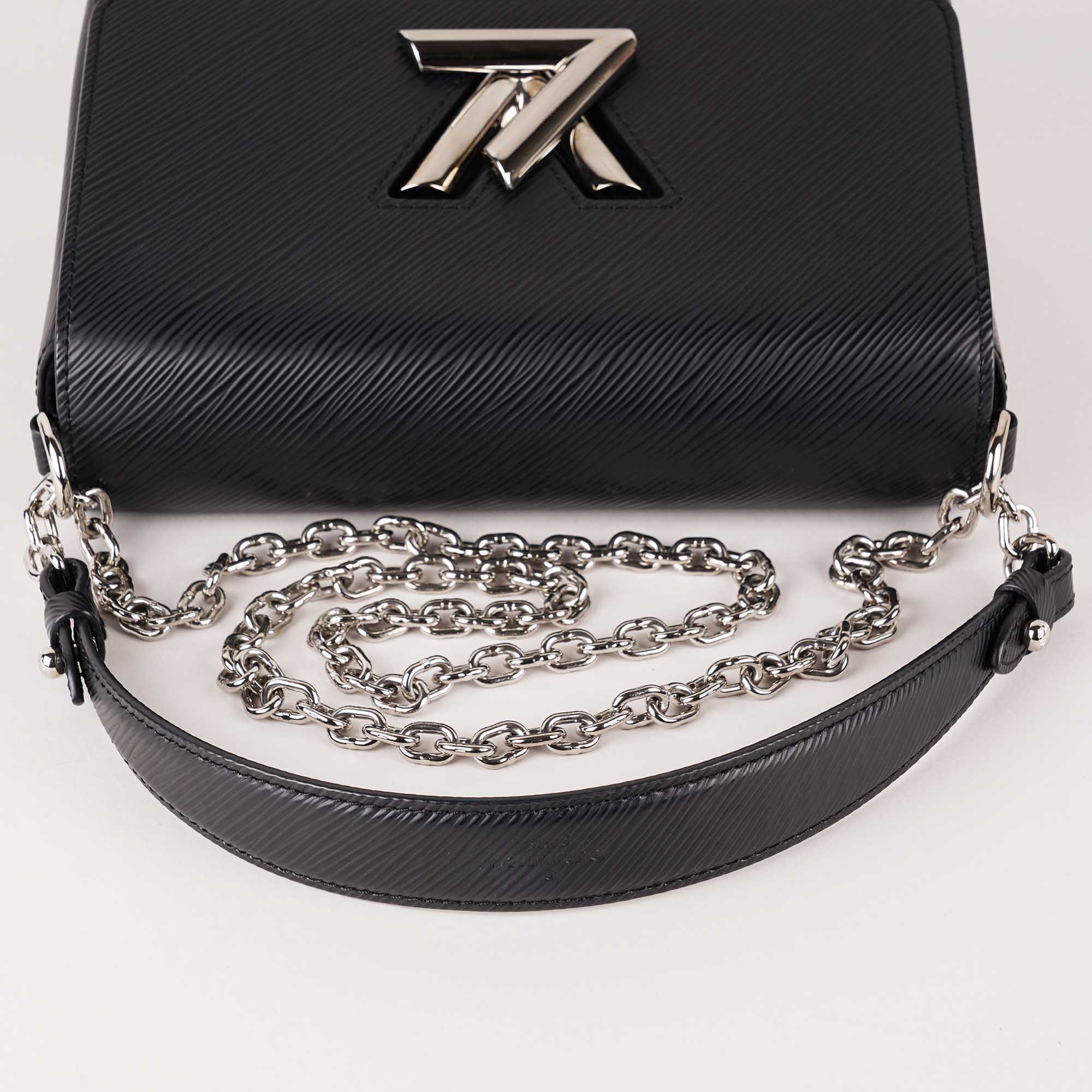 Twist MM Shoulder Bag image