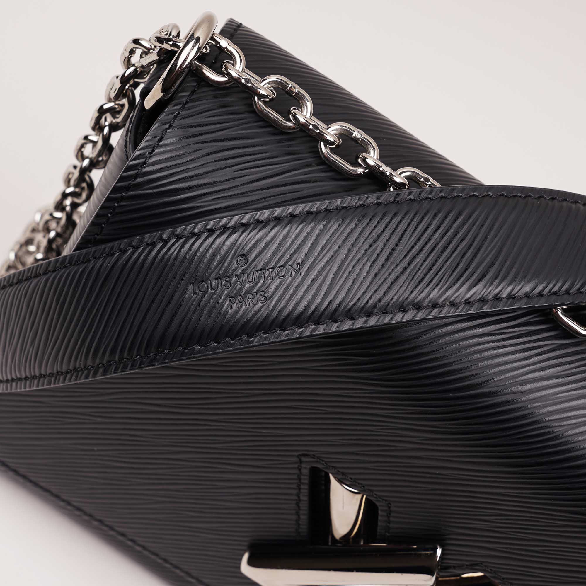 Twist MM Shoulder Bag image