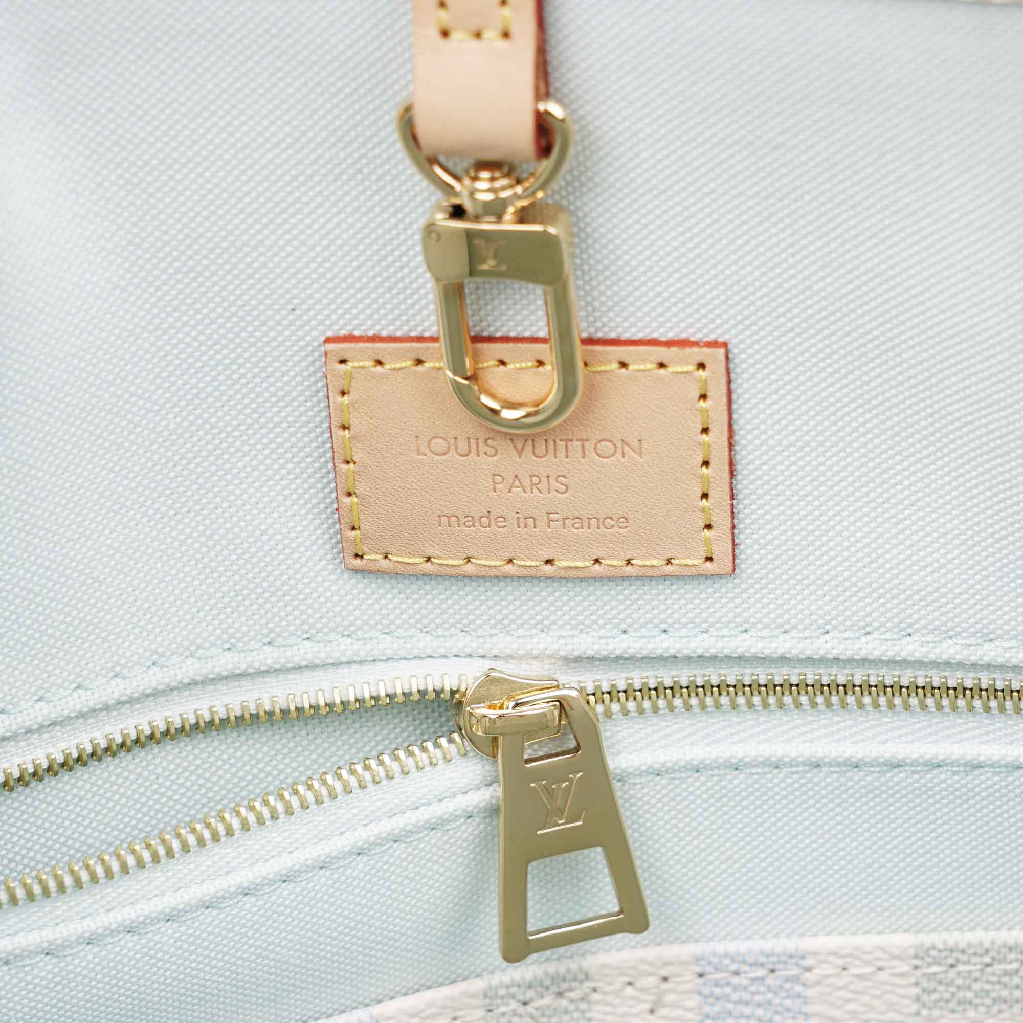 OnTheGo GM Tote Bag image