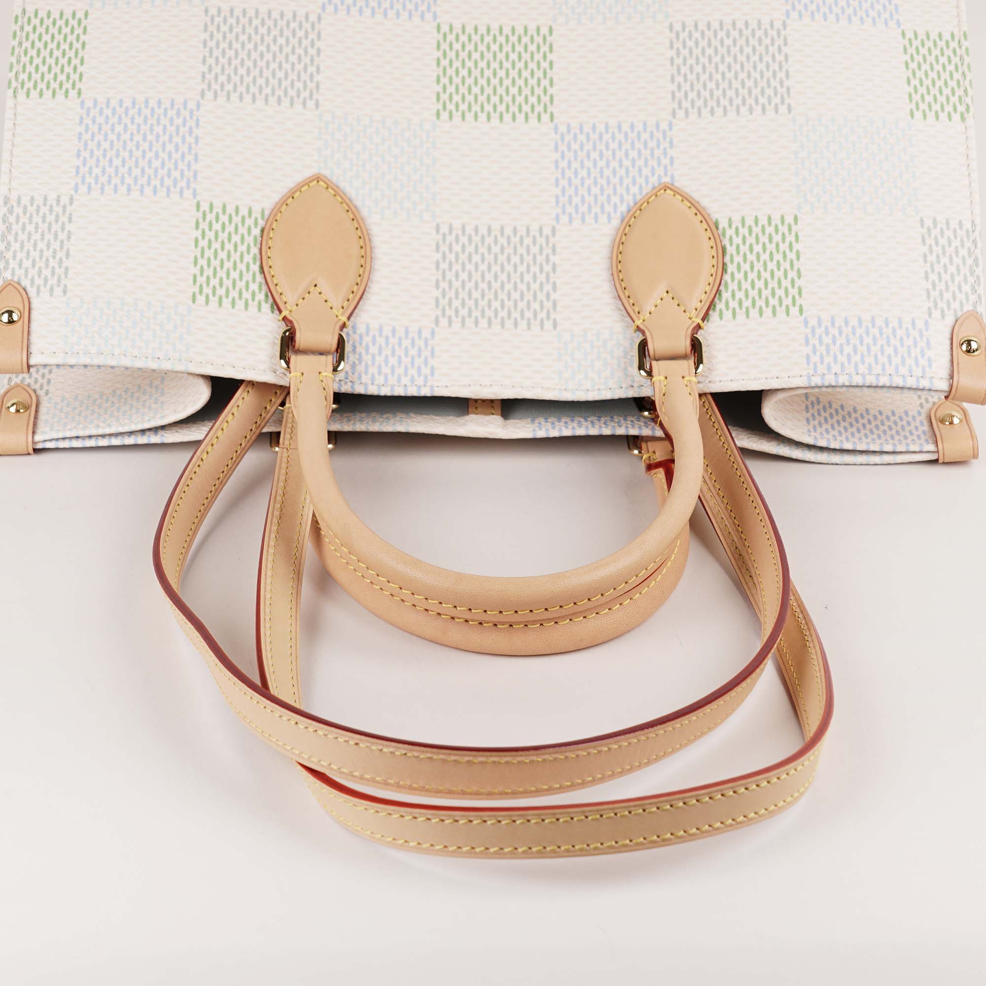 OnTheGo GM Tote Bag image