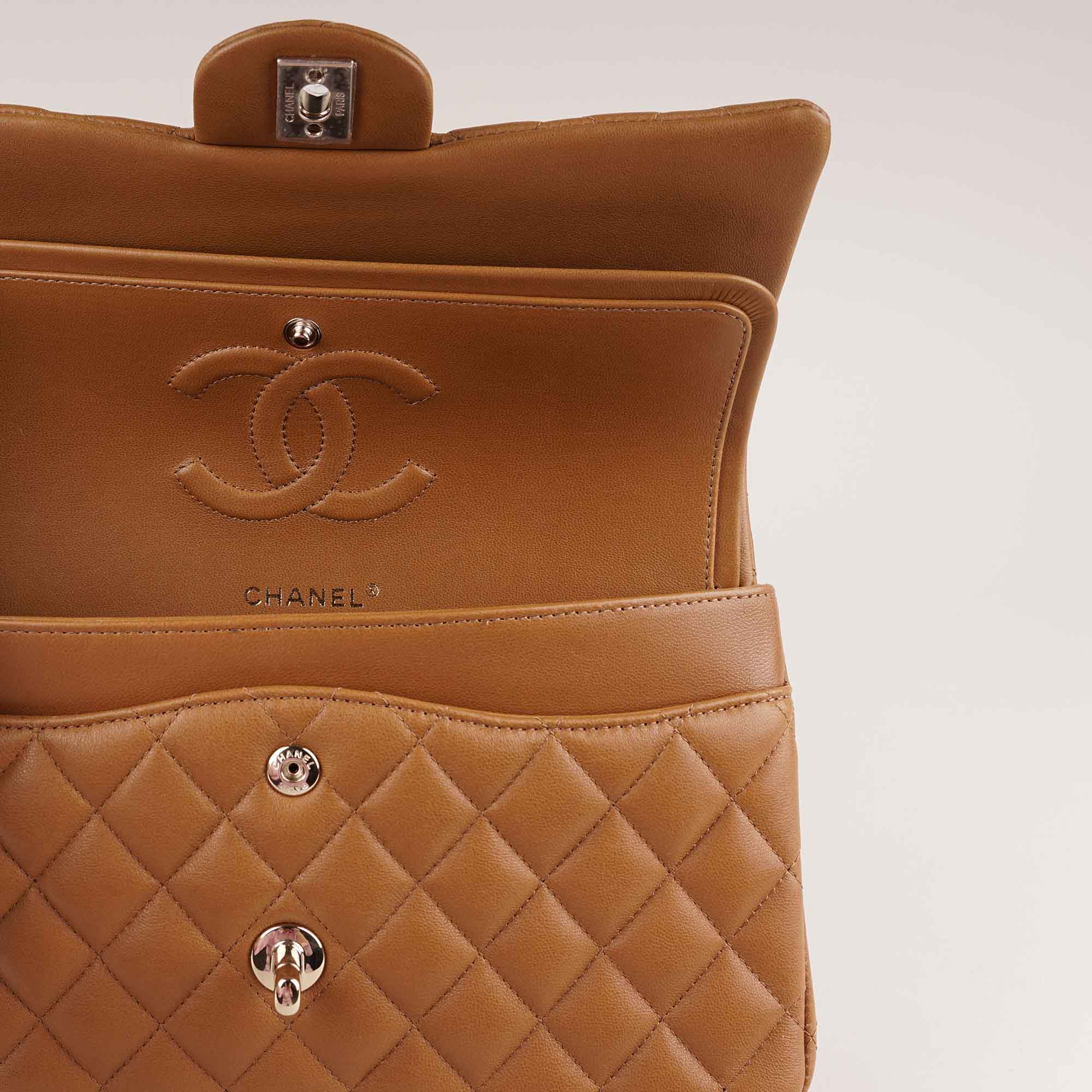 Classic Medium Double Flap Bag image