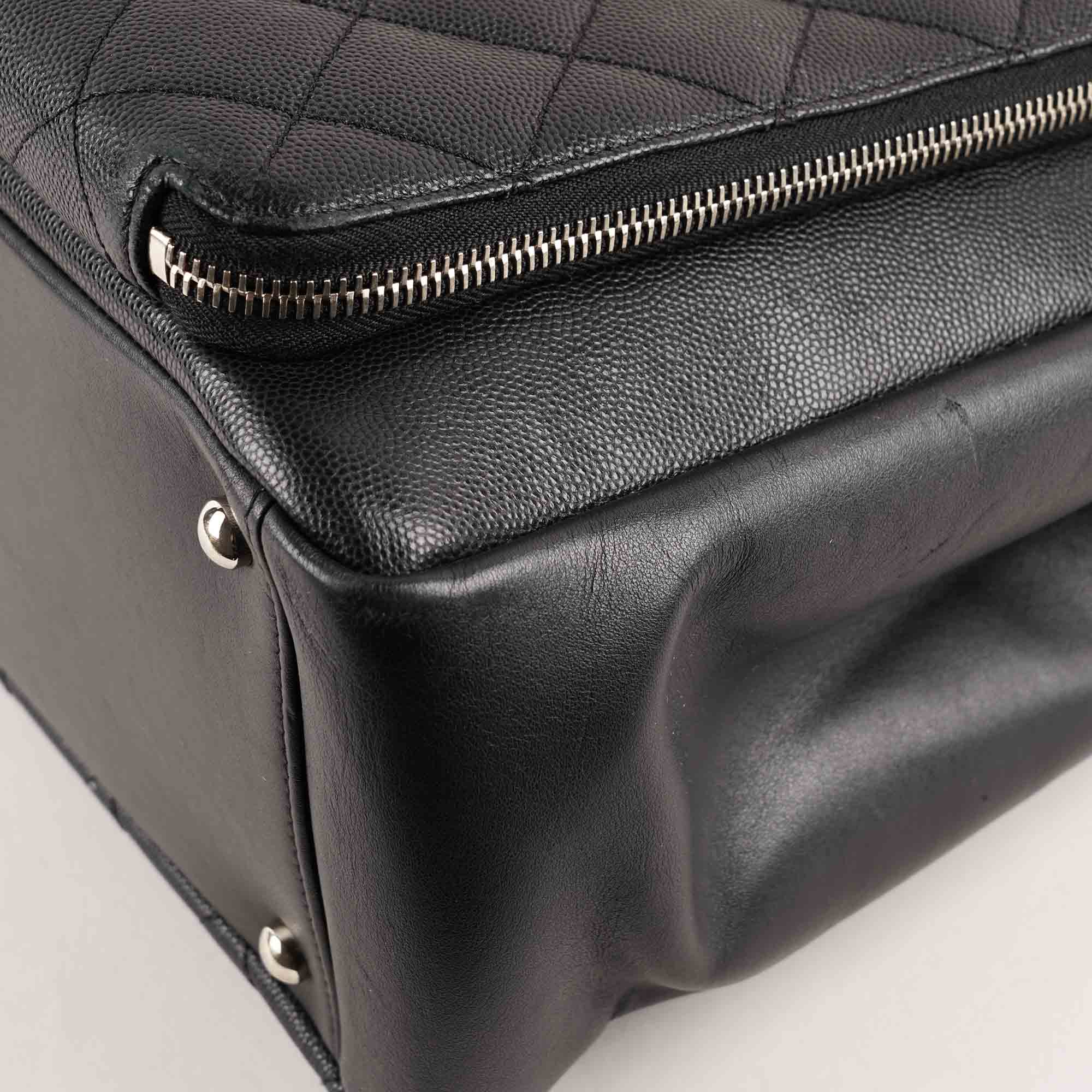 Large Pocket Tote image