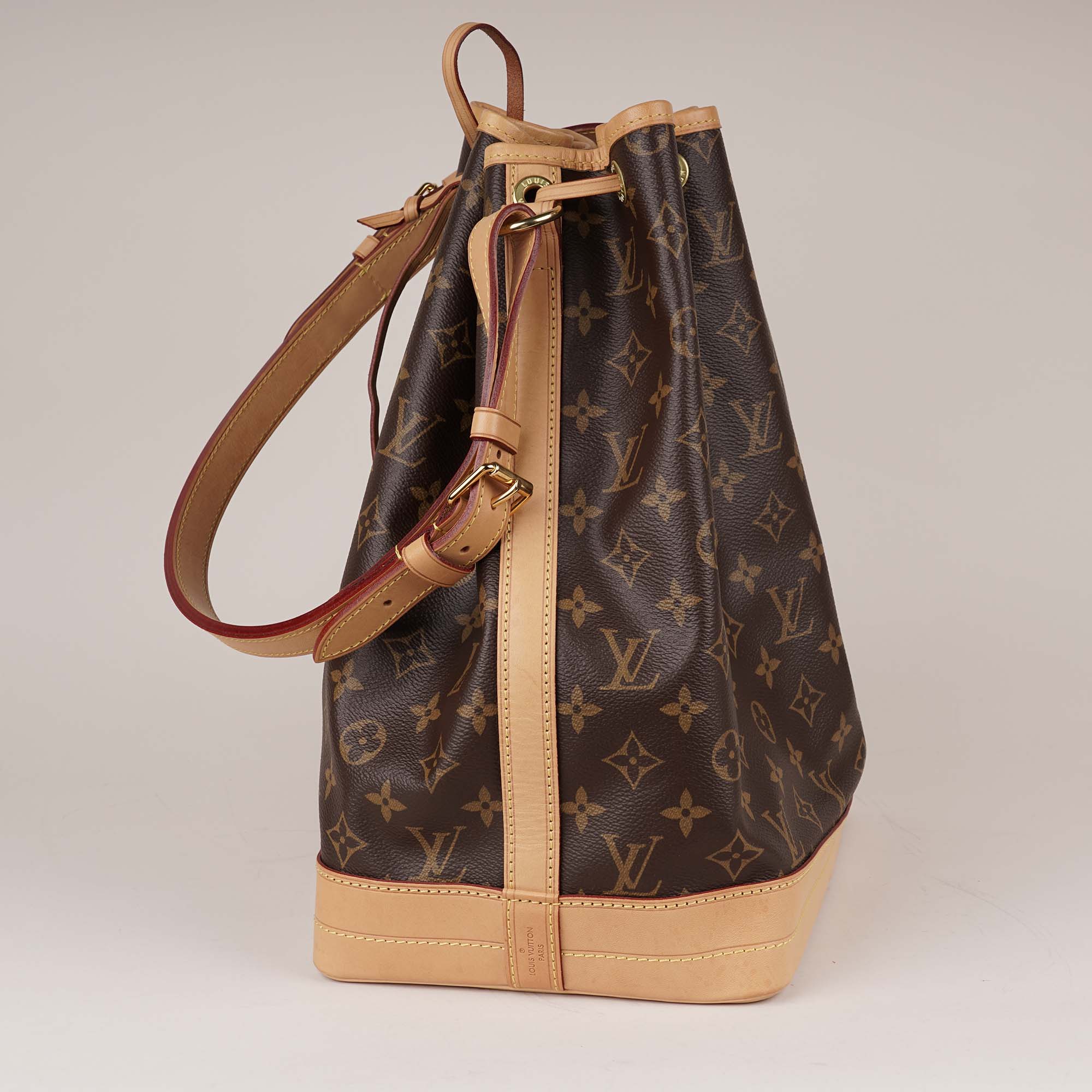 Large Noé Bucket Bag image