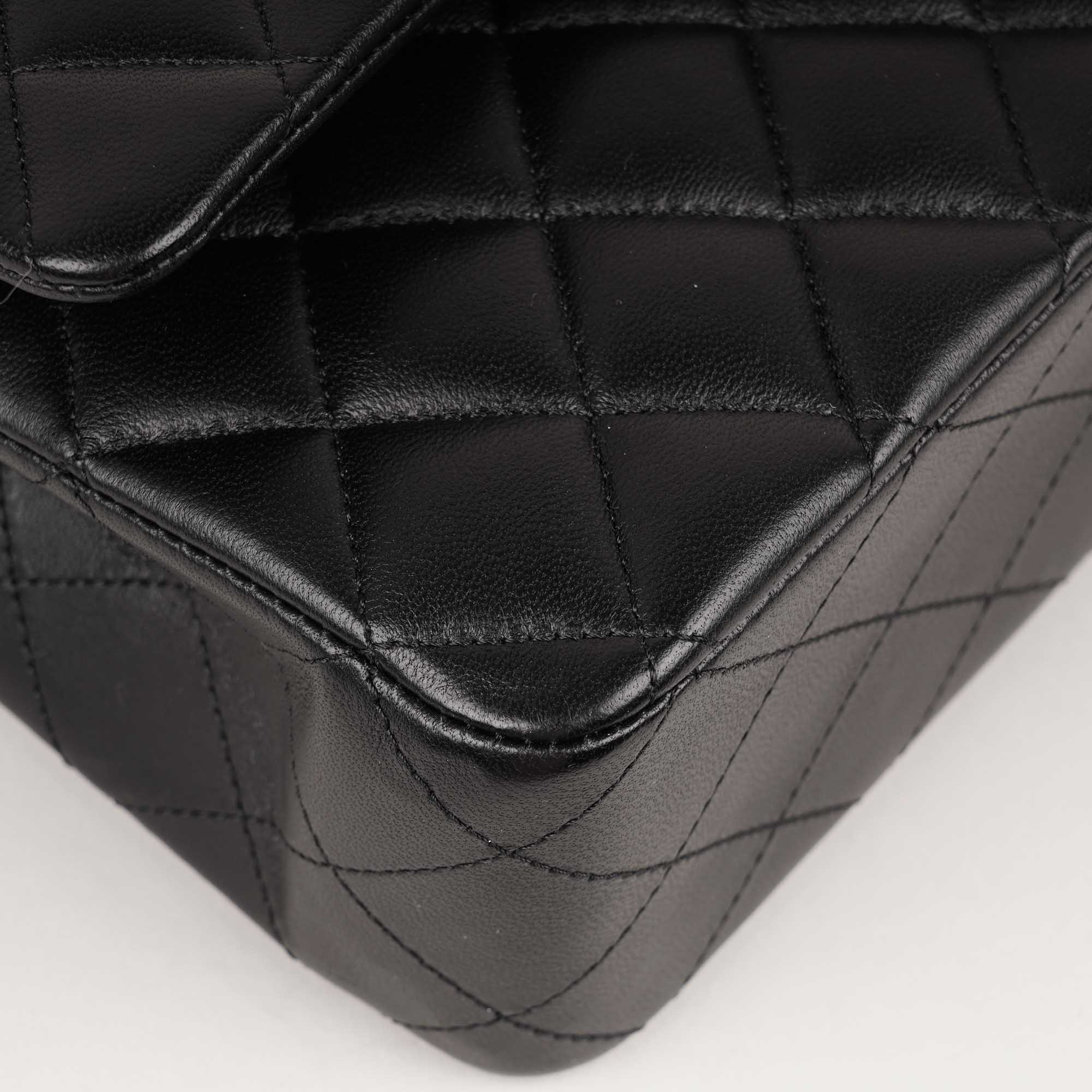 Classic Medium Double Flap Bag image