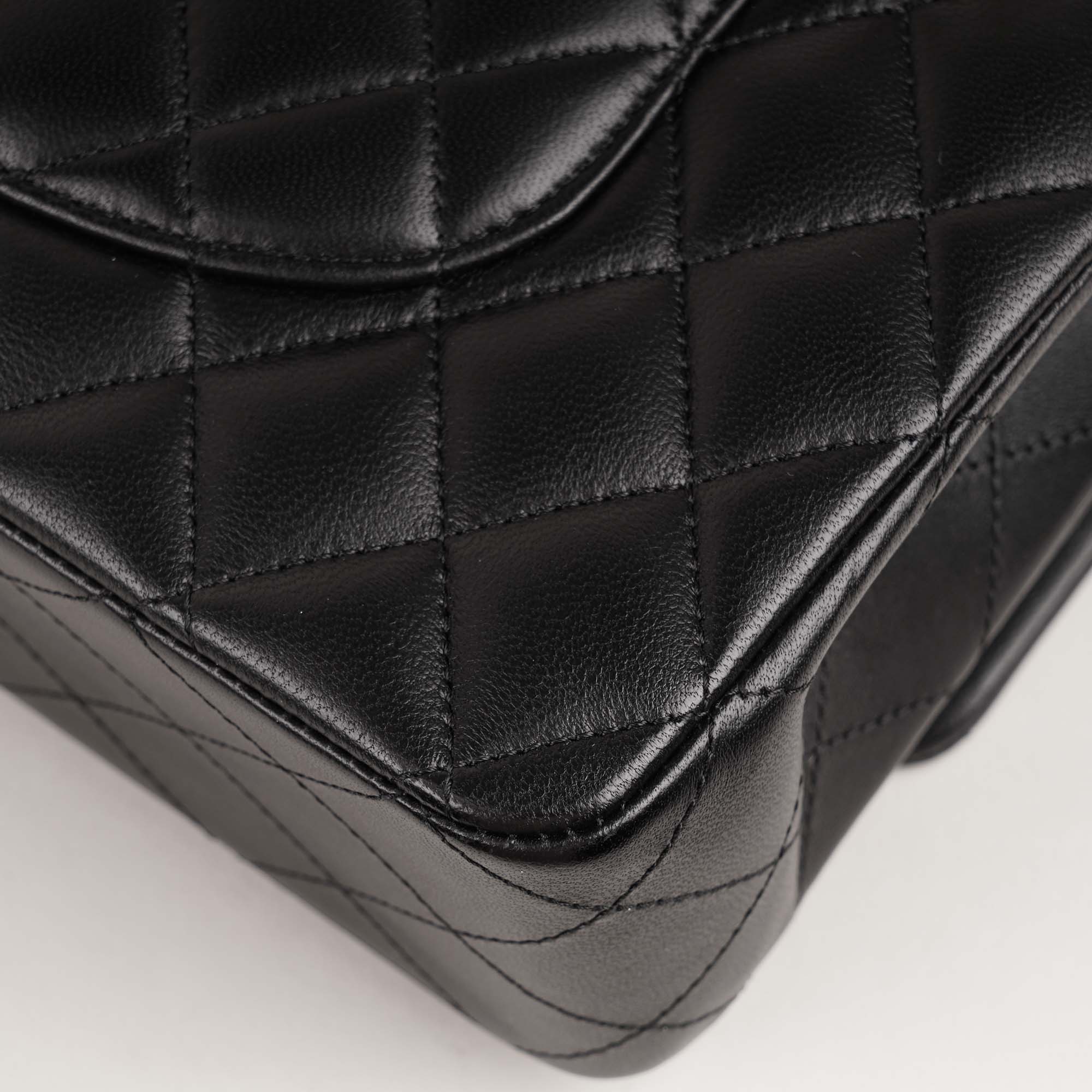 Classic Medium Double Flap Bag image