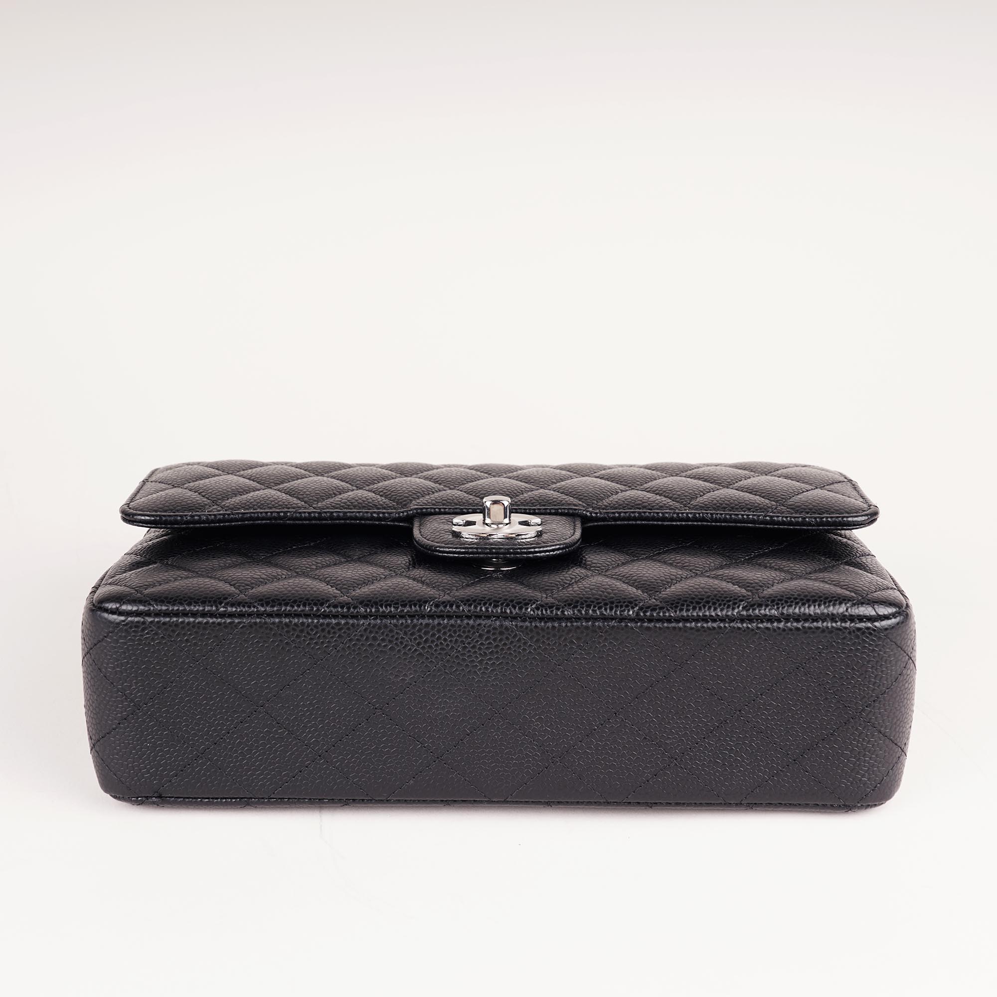 Classic Medium Double Flap Bag image