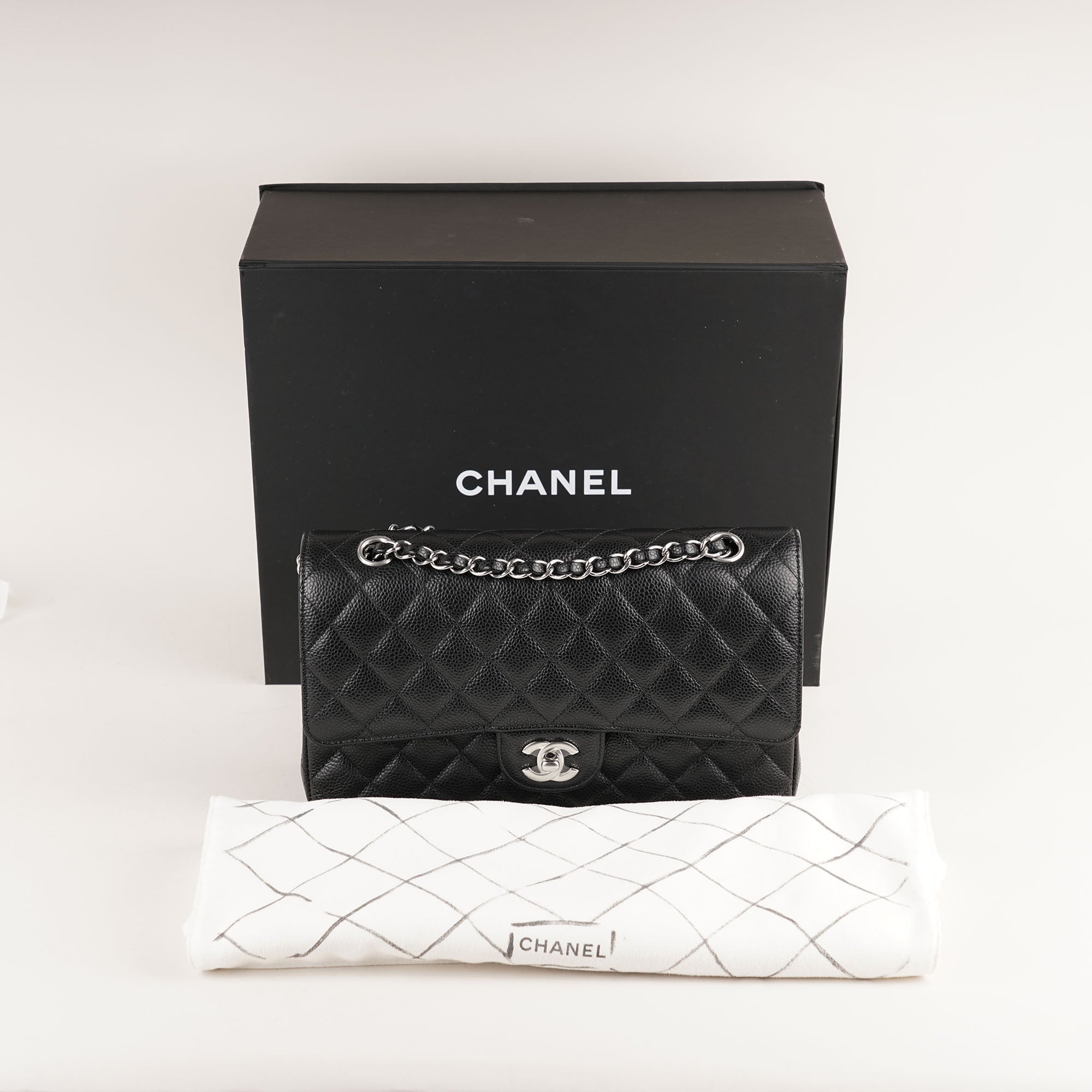 Classic Medium Double Flap Bag image