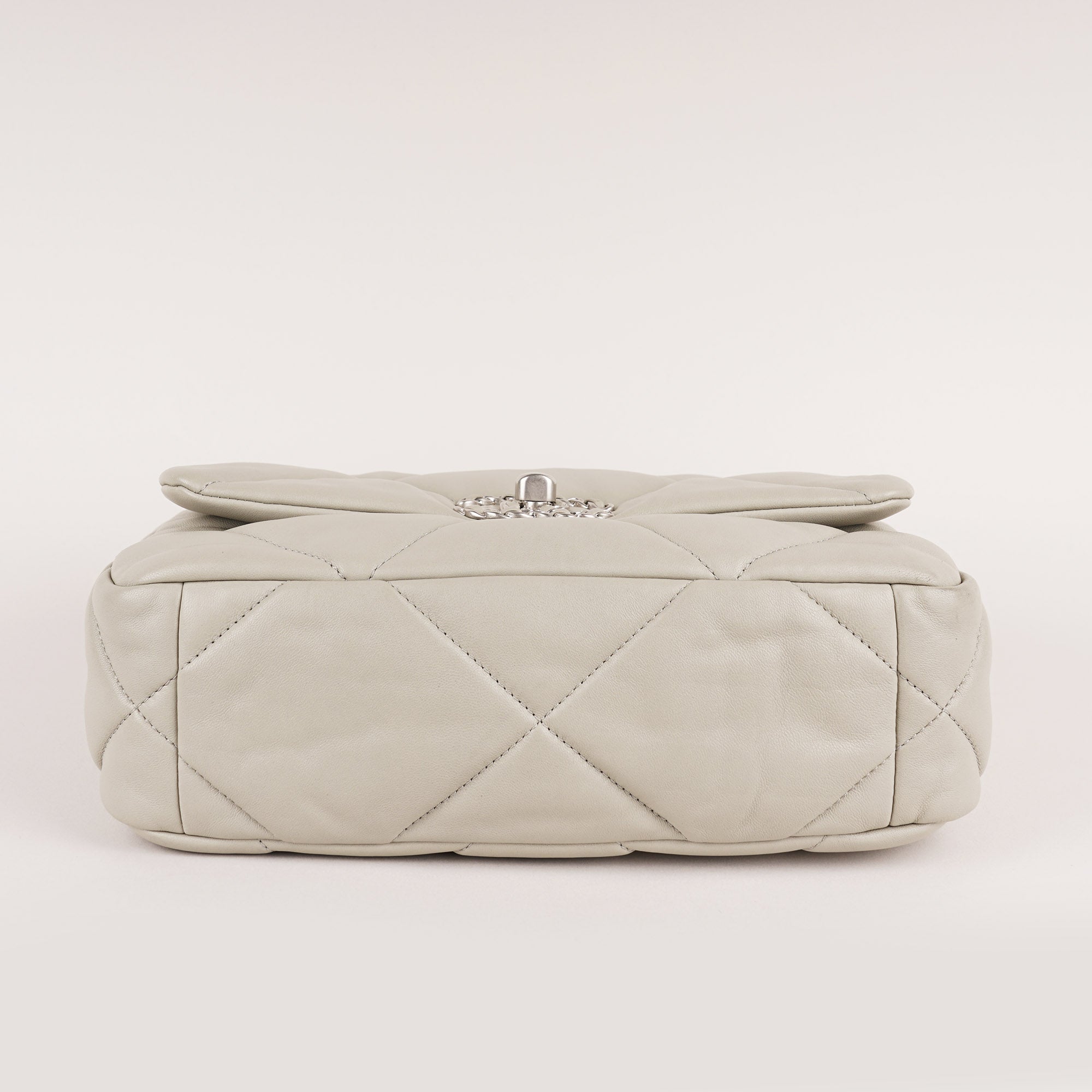 19 Small Flap Bag image