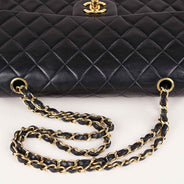 Classic Medium Double Flap Bag thumbnail image
