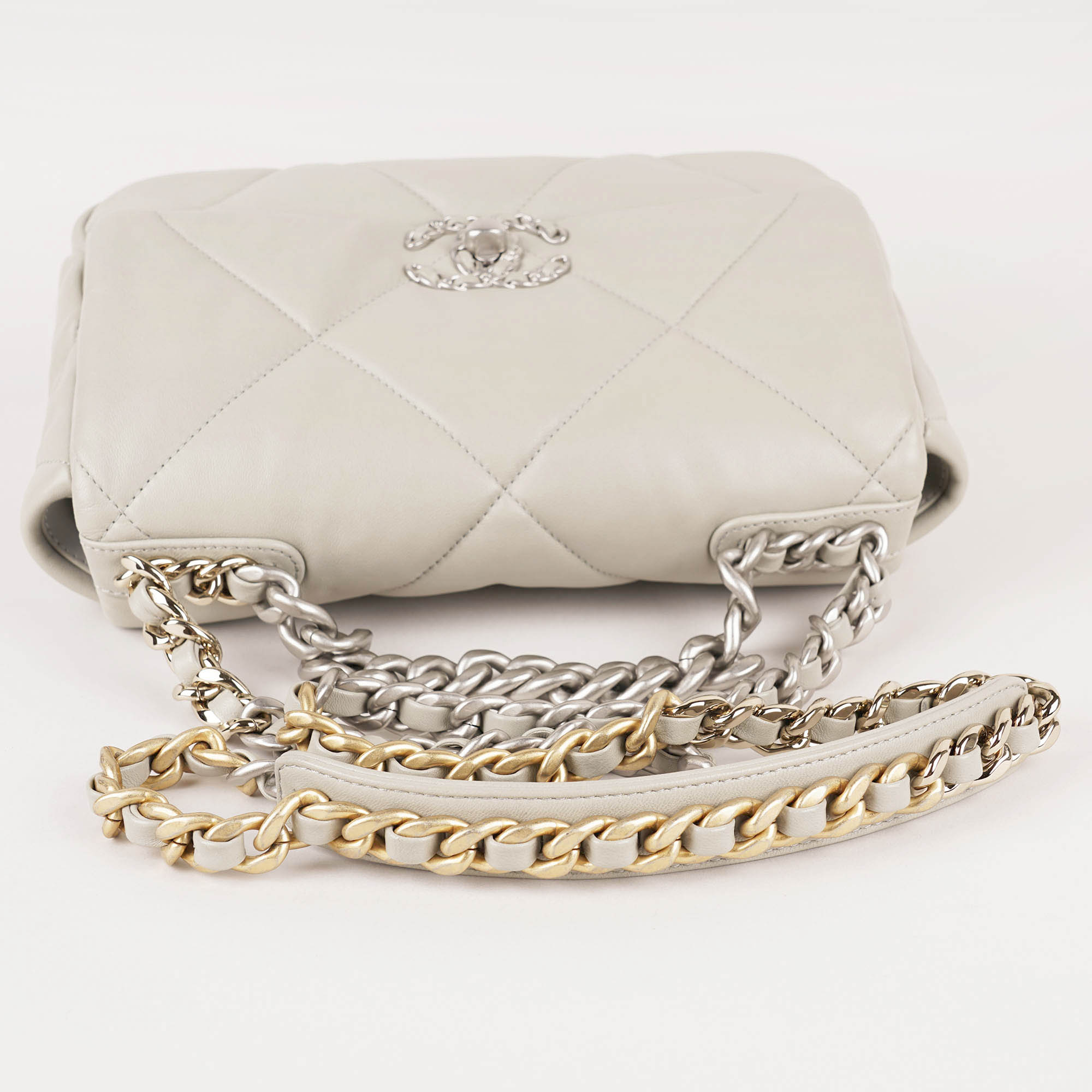 19 Small Flap Bag image
