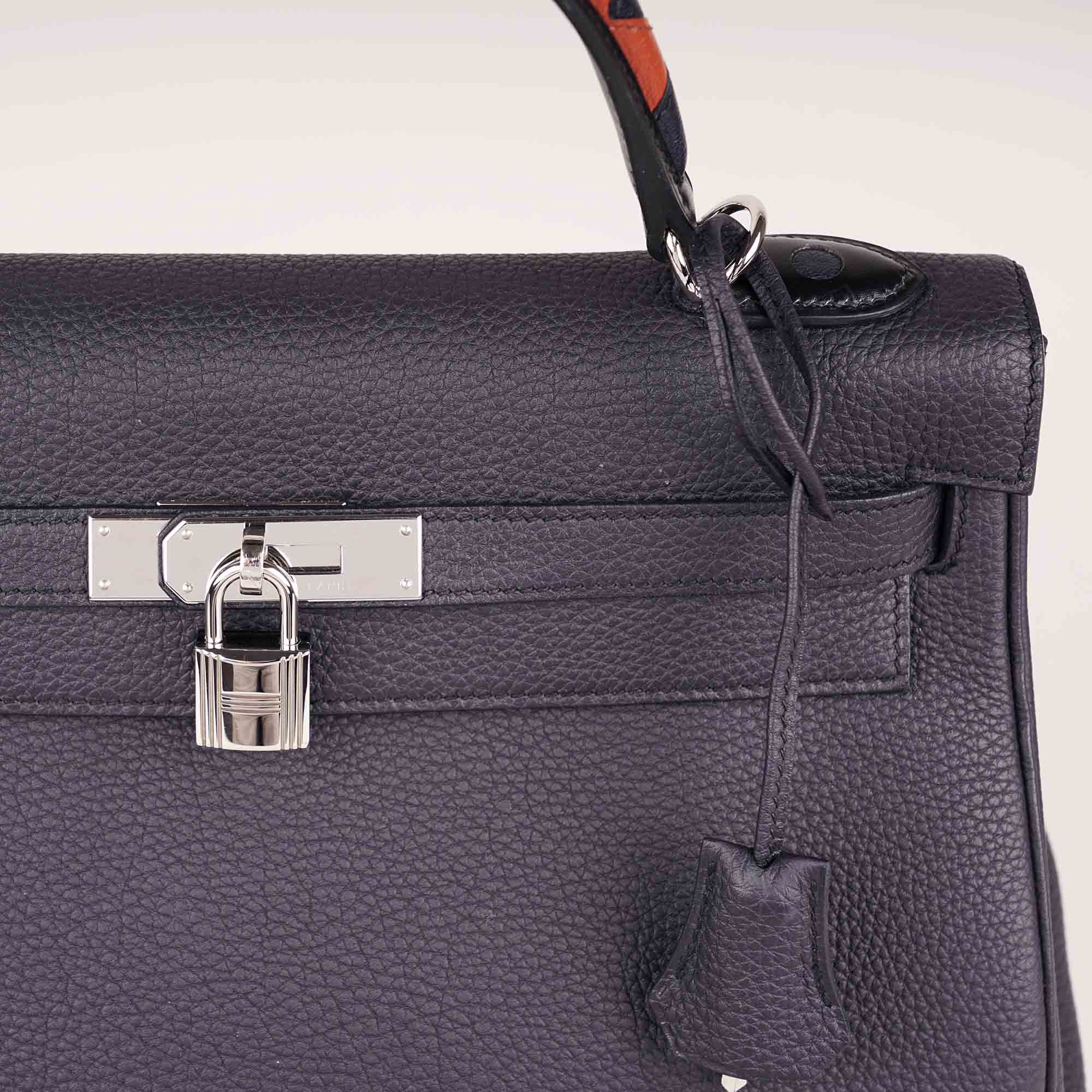 Kelly 32 Handbag image