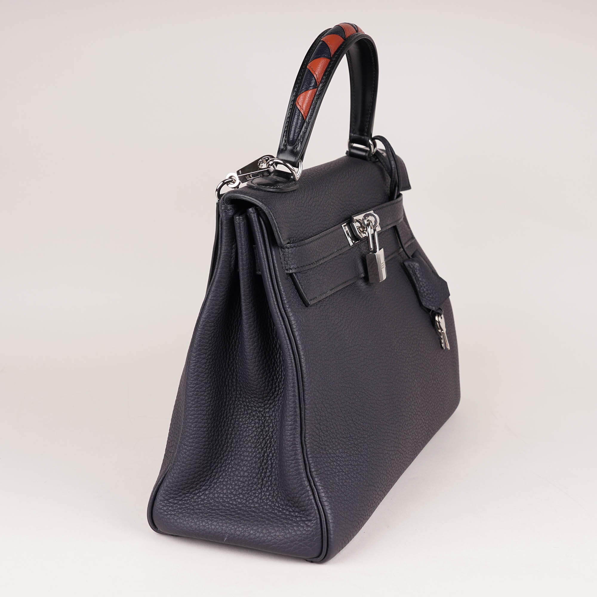 Kelly 32 Handbag image