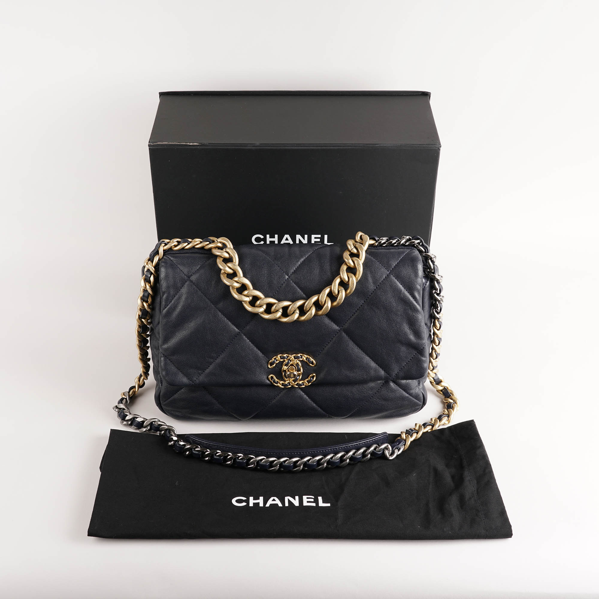 19 Large Flap Bag image