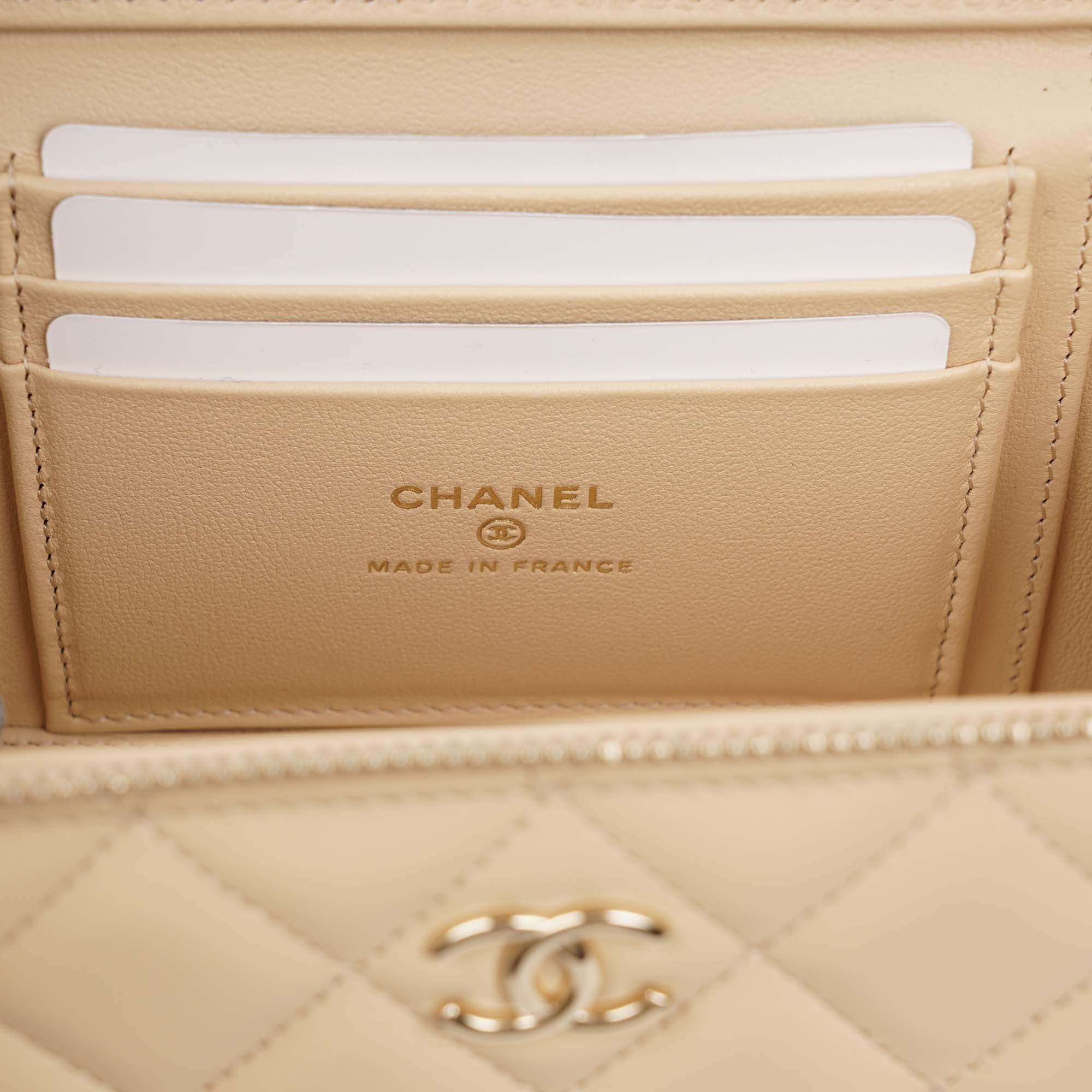 Chanel Vanity Top Handle Beige Lambskin image