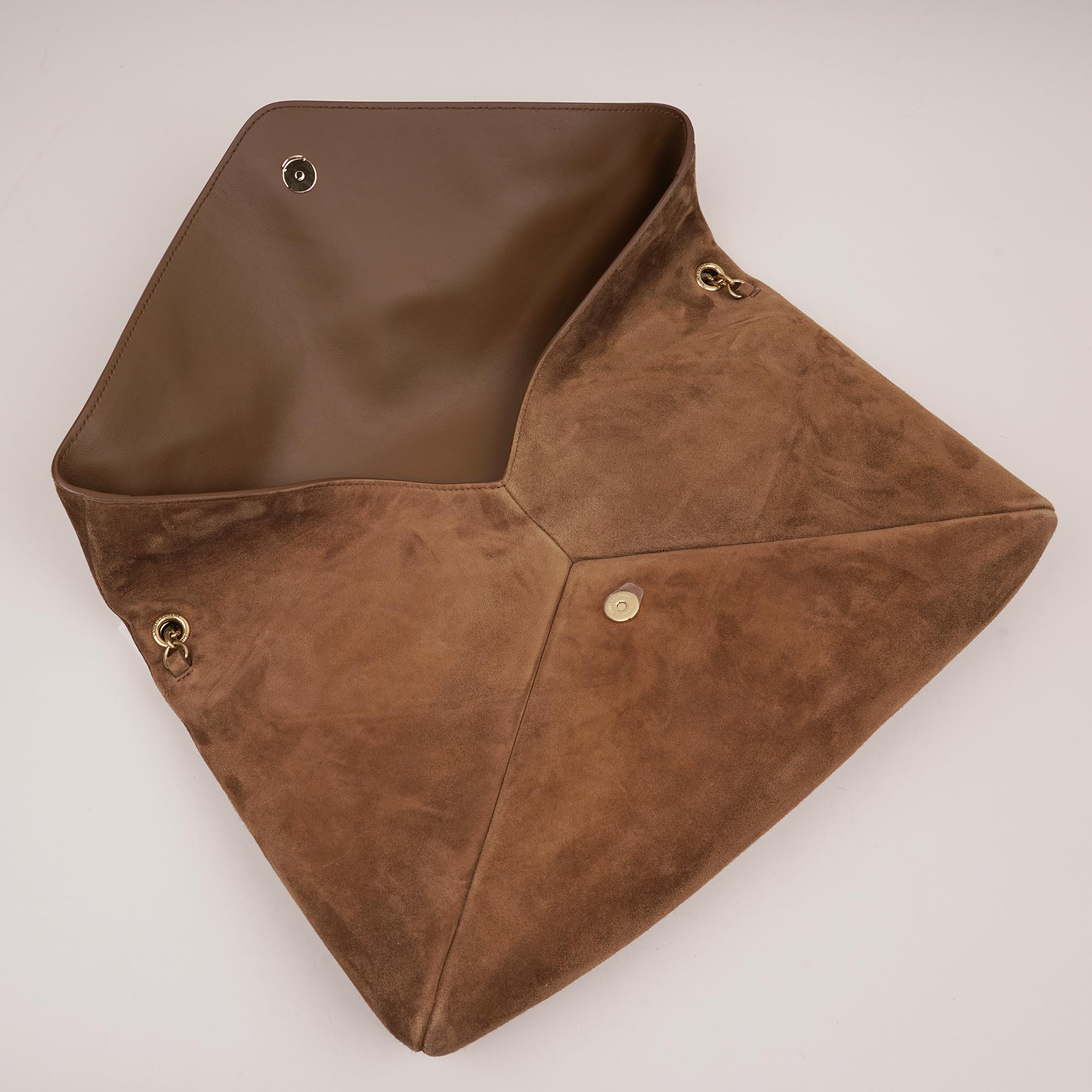 Cassandre Large Pouch On Chain image