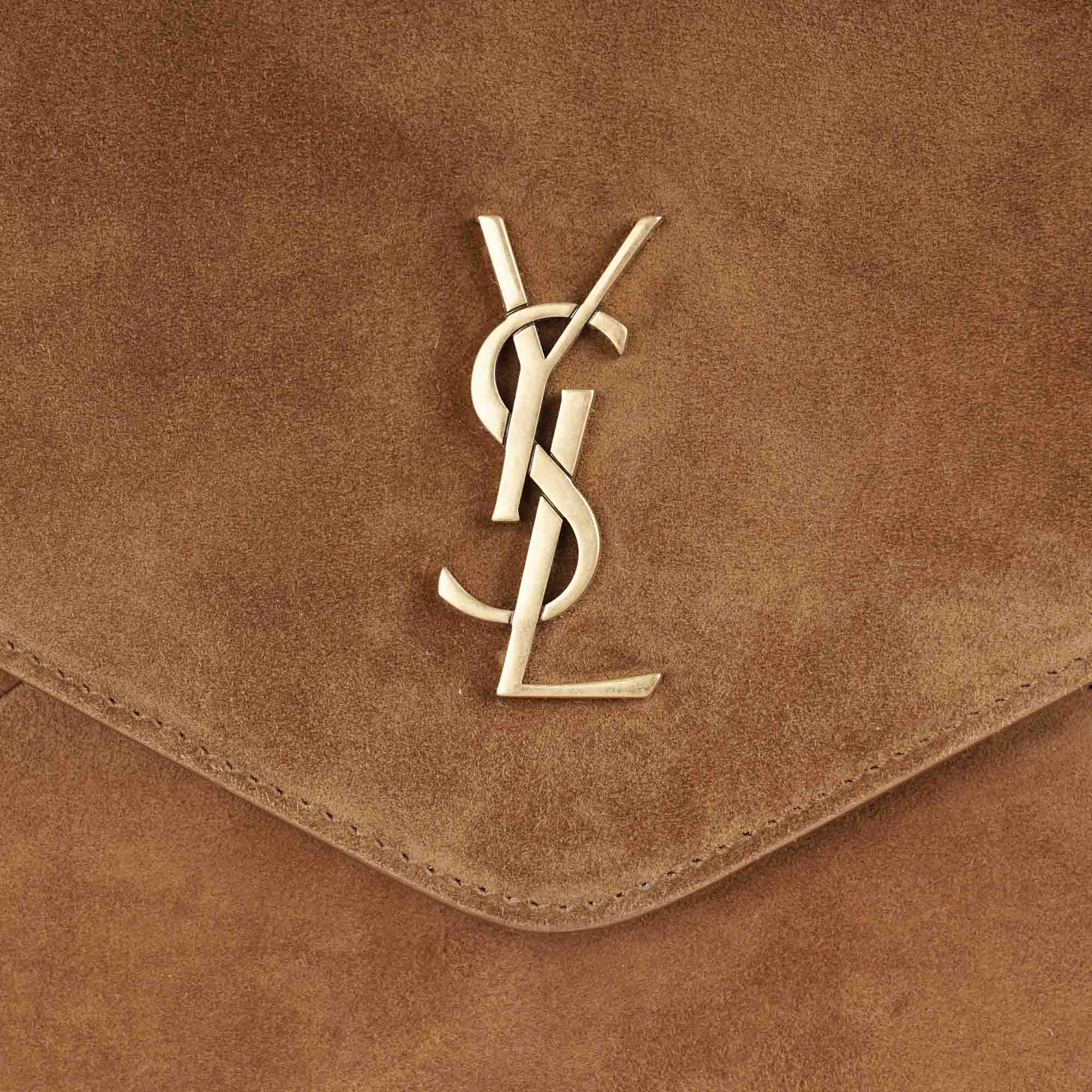 Cassandre Large Pouch On Chain image