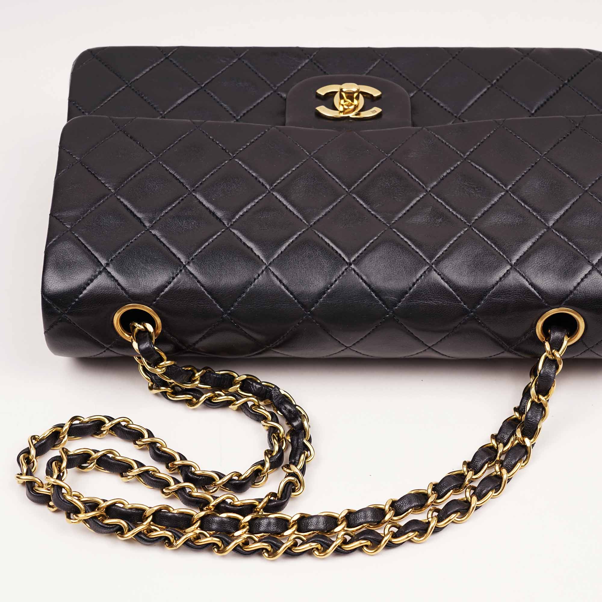 Classic Medium Vintage Double Flap Bag image