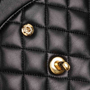 Classic Medium Double Flap Bag thumbnail image