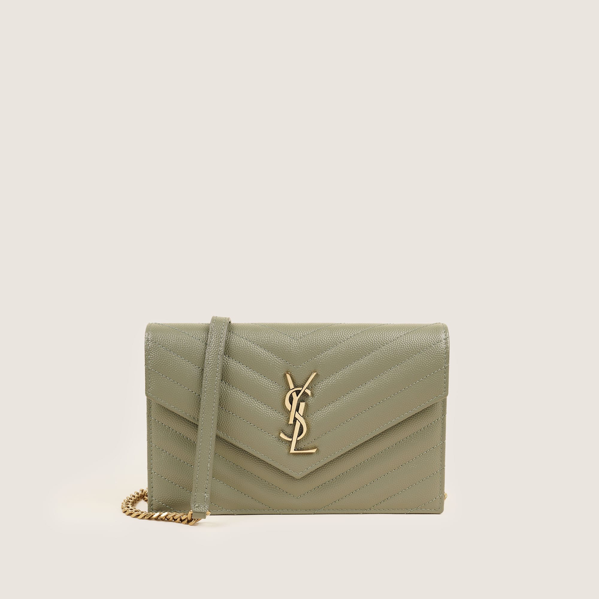 Saint Laurent Cassandre plånbok på kedja Sage Green Grain de Poudre läder image