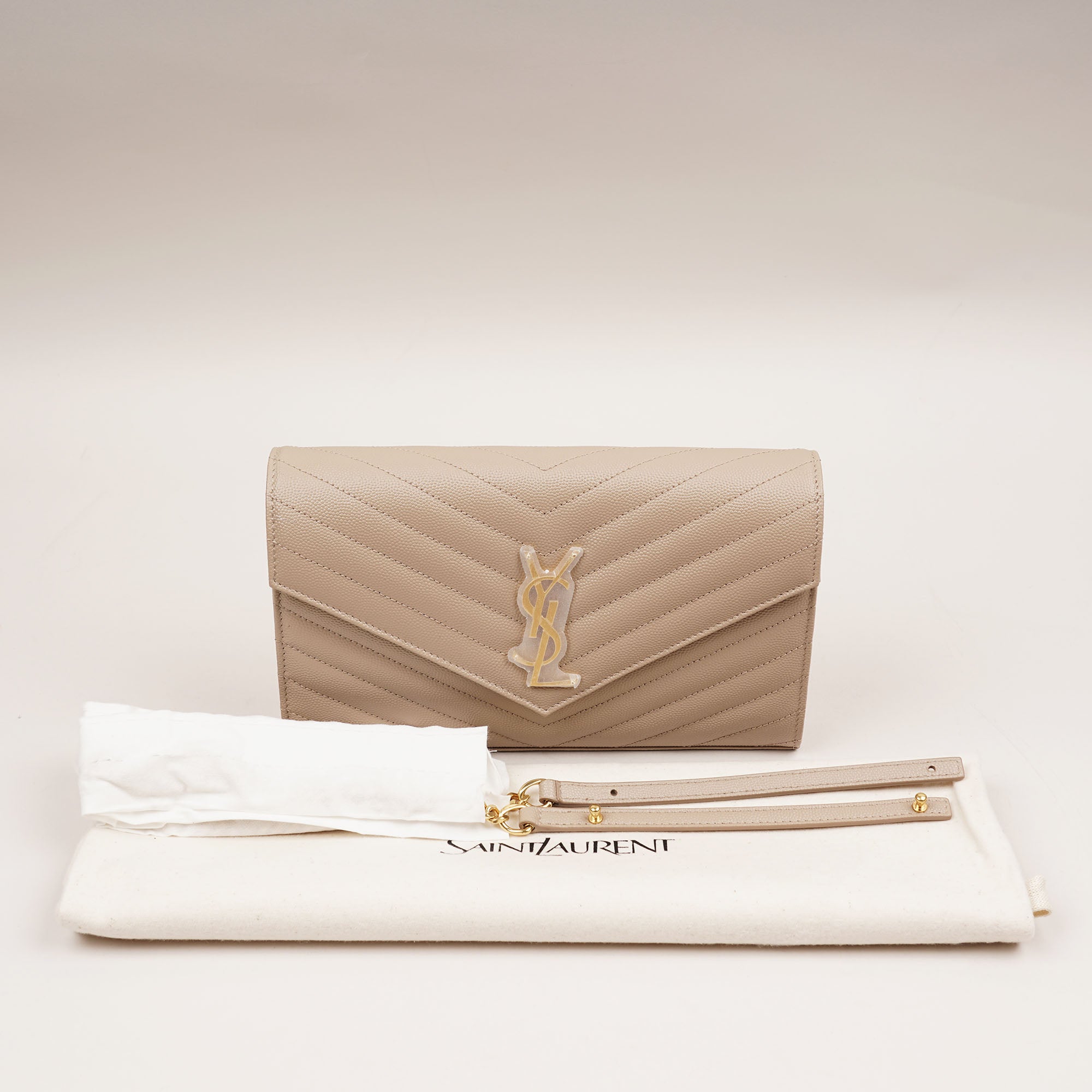 Cassandre Large Wallet On Chain