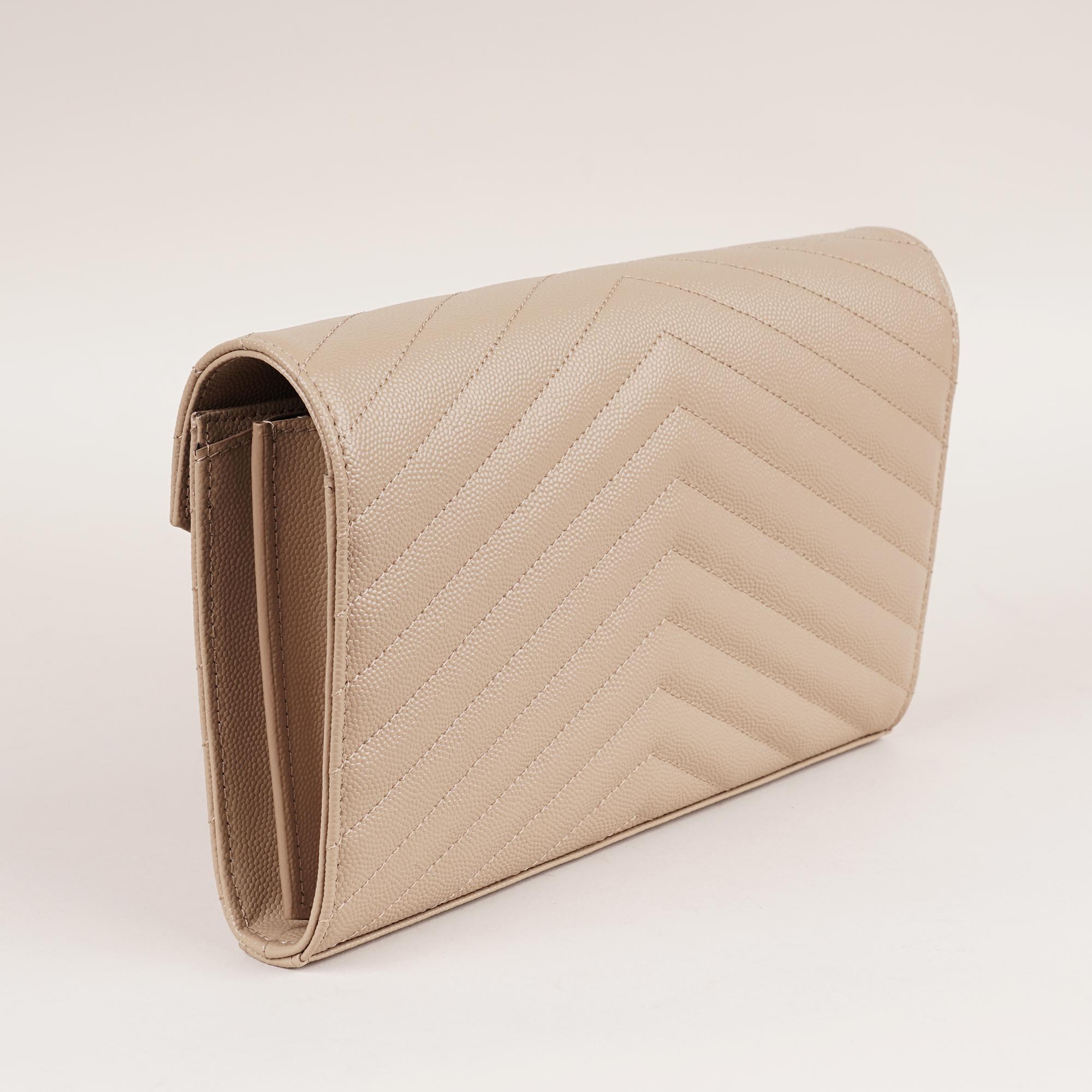 Cassandre Large Wallet On Chain image