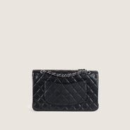 Classic Medium Double Flap Bag thumbnail image