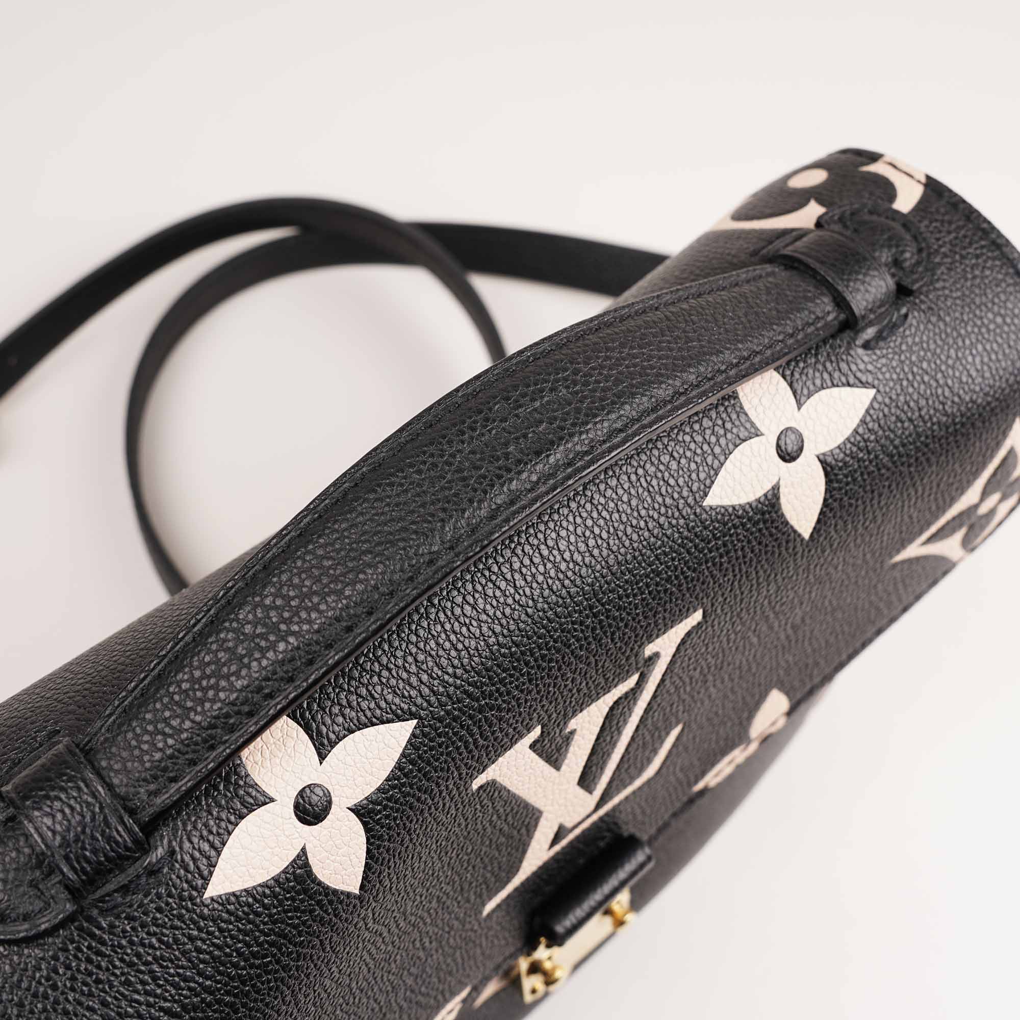 Pochette Metis MM Bag image