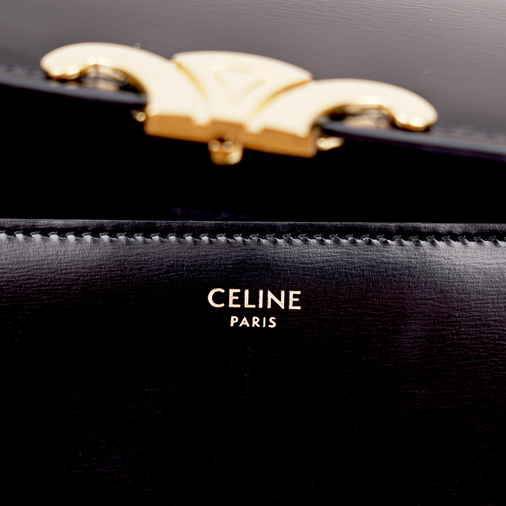 Teen Triomphe Shoulder Bag image