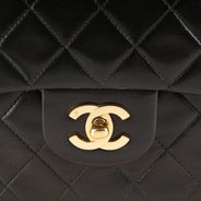 Classic Medium Double Flap Bag thumbnail image