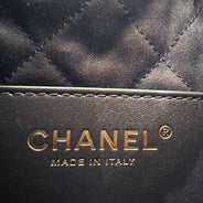 22 Handbag thumbnail image
