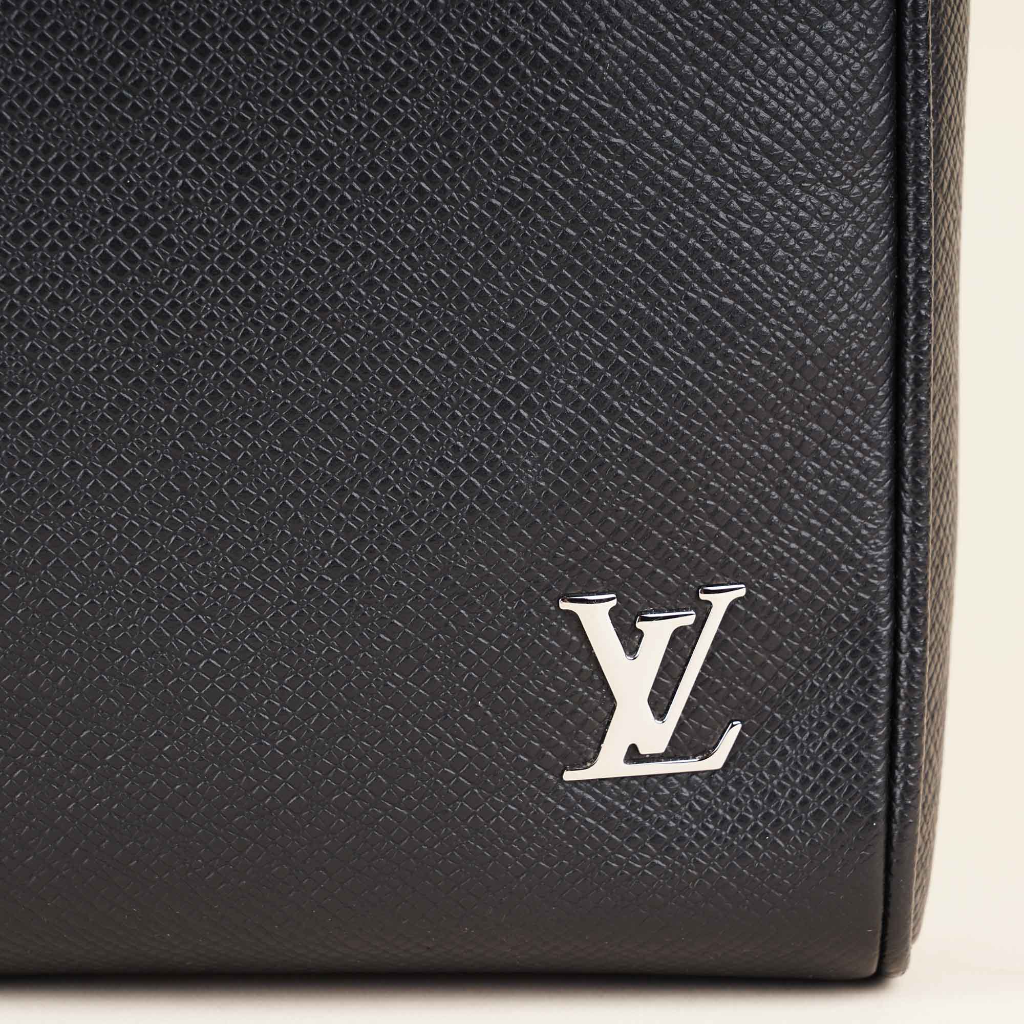 Alex Messenger Bag - LOUIS VUITTON - Affordable Luxury image