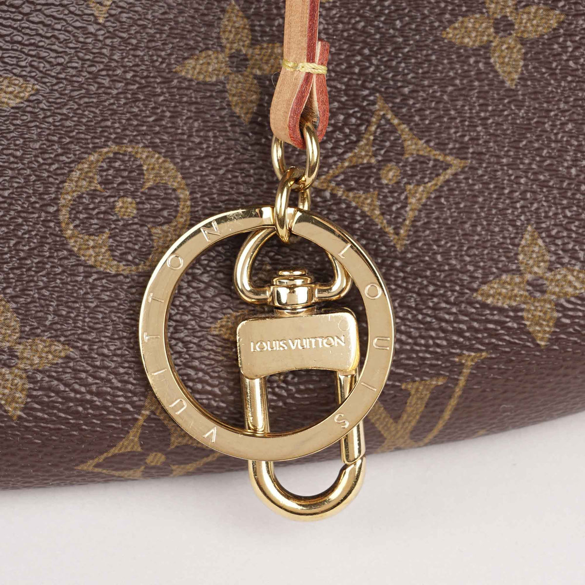 Artsy MM Shoulder Bag - LOUIS VUITTON - Affordable Luxury image