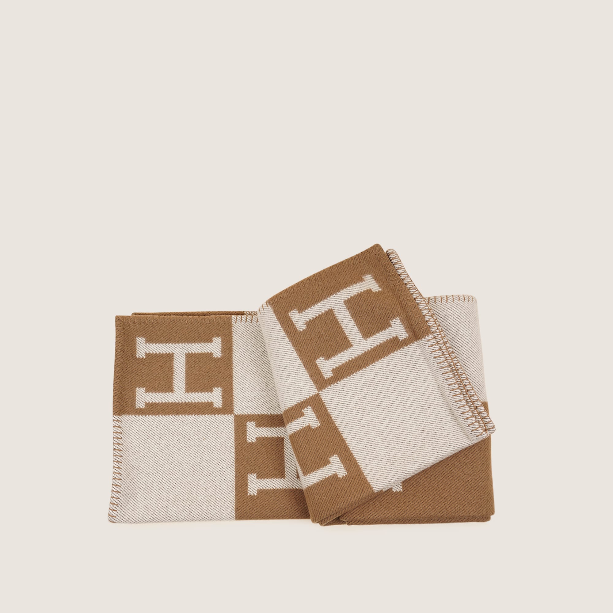 Avalon Throw Blanket - HERMÈS - Affordable Luxury