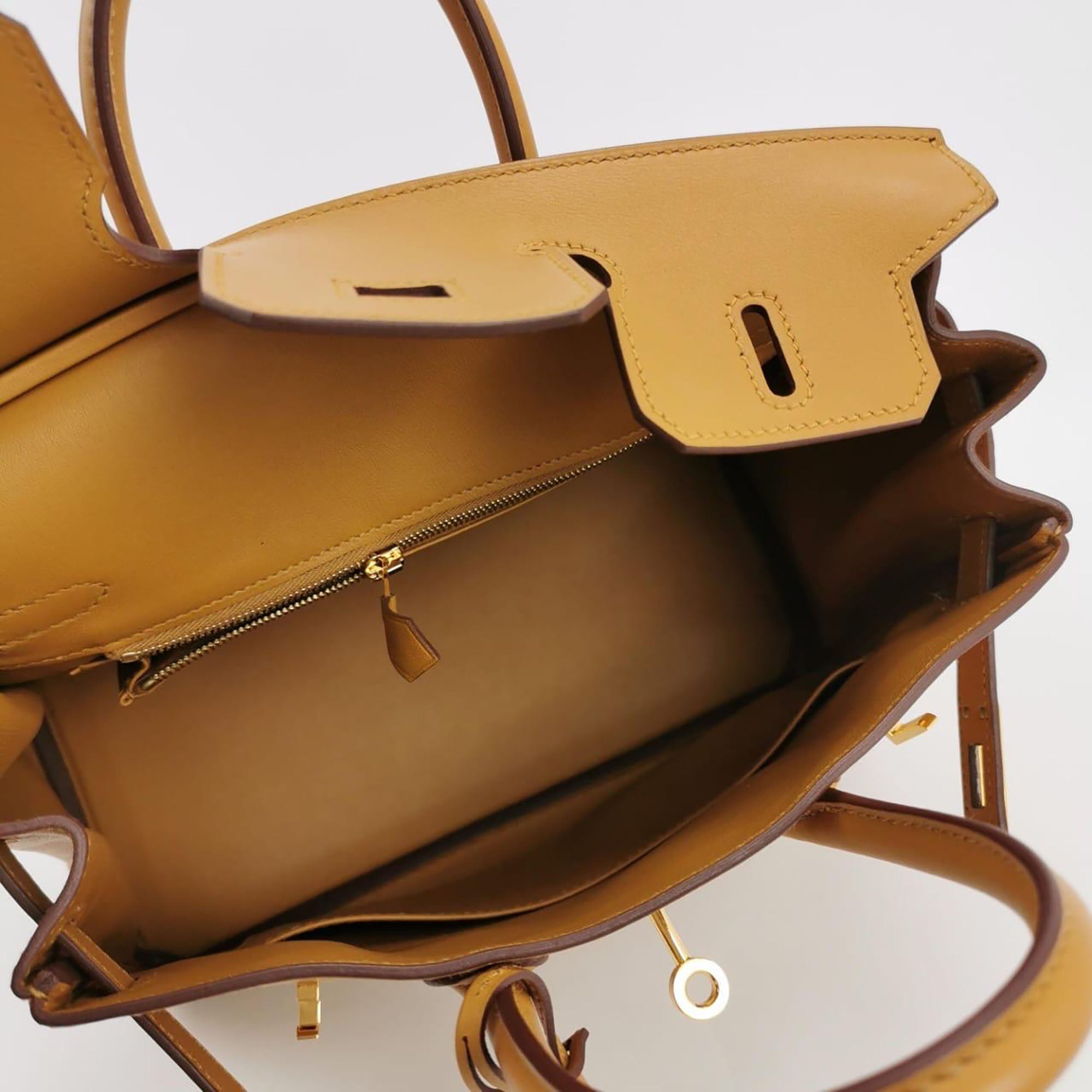 Birkin 25 Handbag - HERMÈS - Affordable Luxury image
