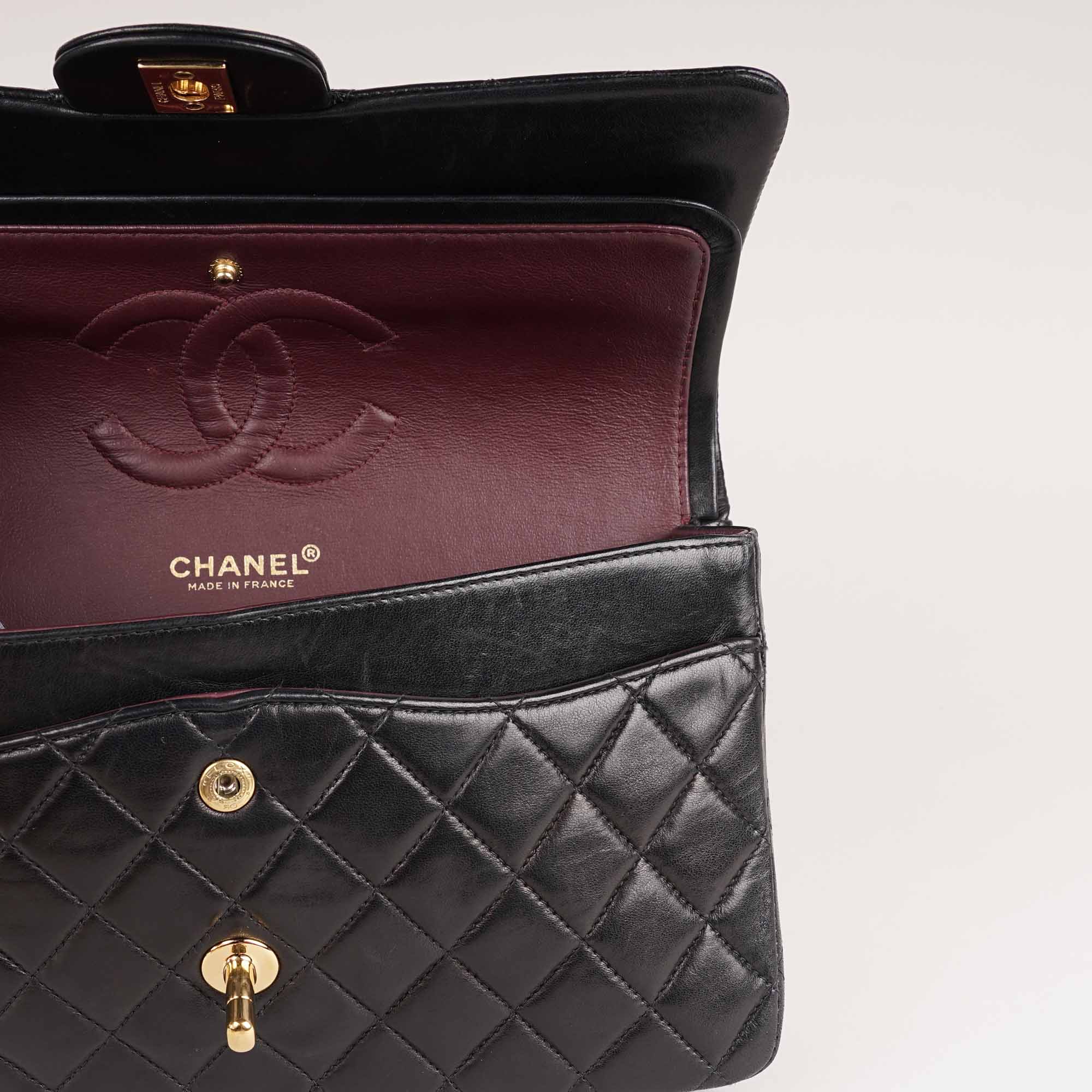 Black Classic Medium Double - CHANEL - Affordable Luxury image